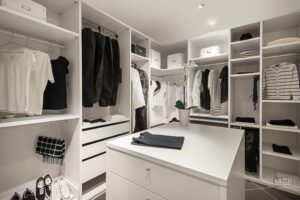 Dressing d'angle sur mesure en mélaminé blanc - Mayenne