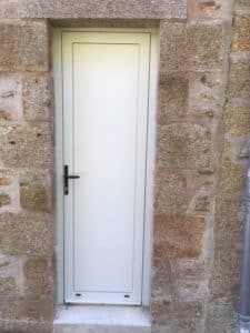 porte service acier Mayenne