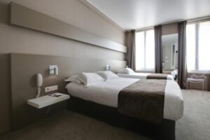 Mur tête de lit hotel - Mayenne