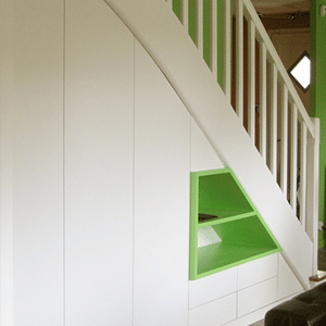 Placard aménagement sur mesure sous escalier-Mayenne