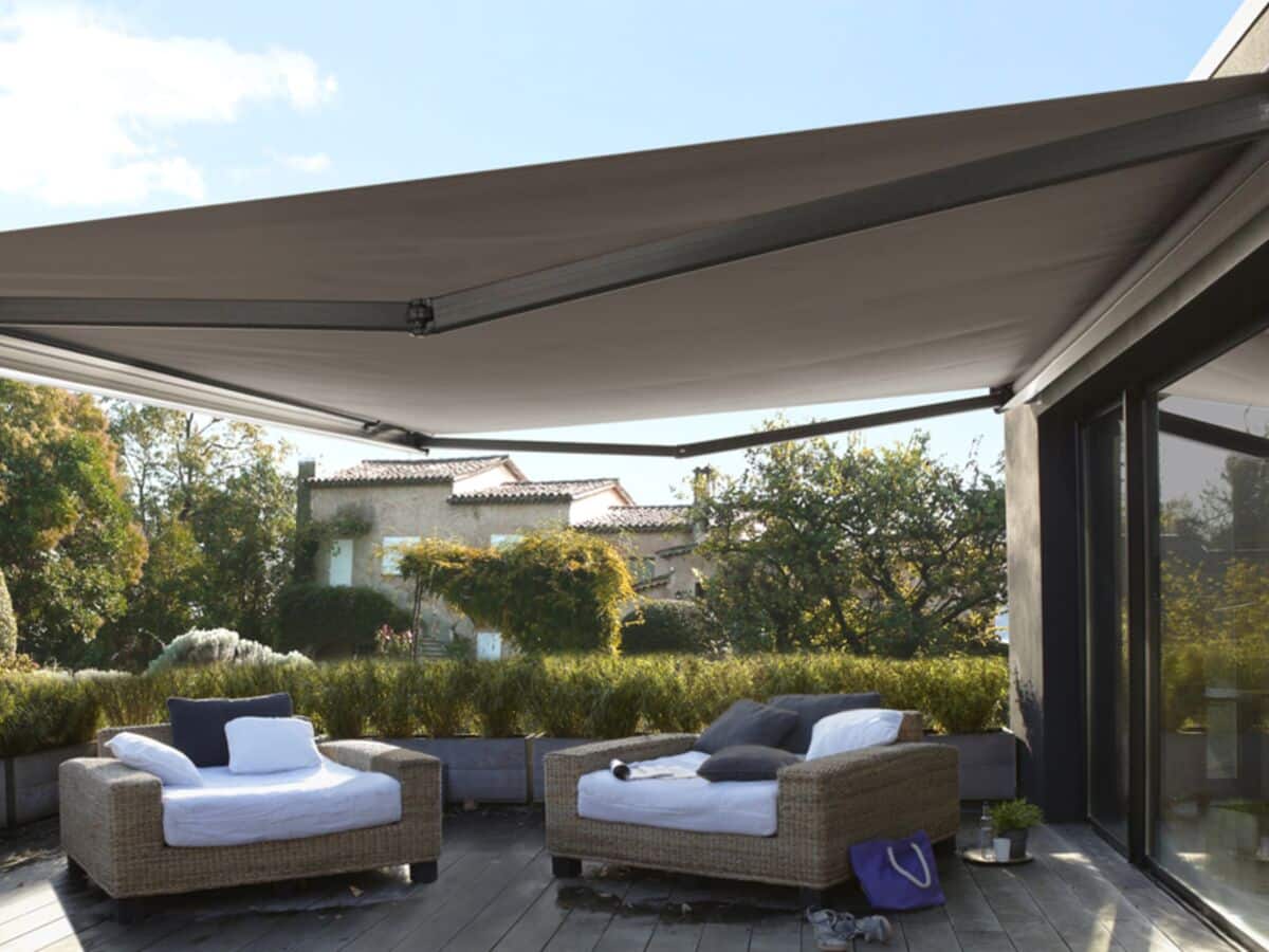 amenagement-de-terrasse-store-banne-Mayenne