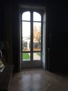 Porte fenêtre fabriquée en bois sur mesure - Mayenne