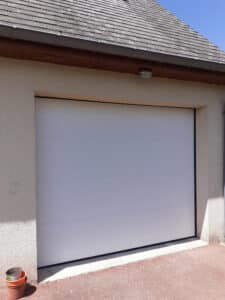 PORTE DE GARAGE AUTOMATIQUE MAYENNE