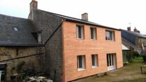 isolation extérieure laine de roche avec bardage douglas - Mayenne