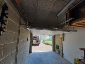 porte de garage sectionnelle motorisée à Mayenne