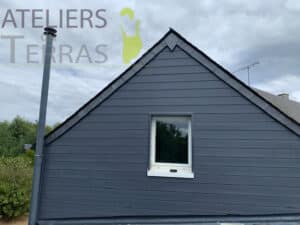 bardage sur pignon de couleur remplacé, Mayenne