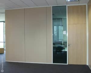 cloison modulaire personnalisée avec store mayenne