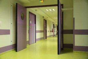 porte coupe feu batiment hopital, école, medical Mayenne