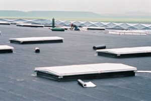 rouleau epdm étanchéité pour batiment commercial