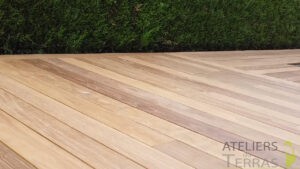 Fabrication et pose d'une terrasse en bois à Mayenne