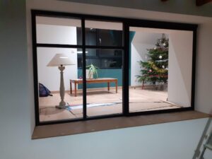 verrière en aluminium sur mesure ouvrante Mayenne
