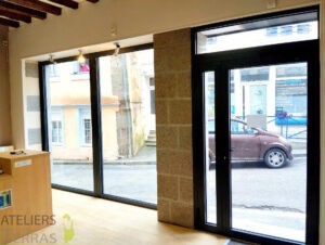 vitrine intérieure de magasin en verre et double vitrage - Mayenne