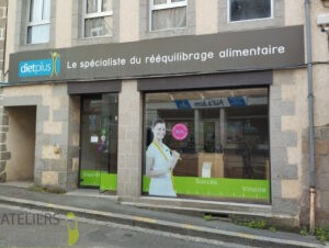 vitrine magasin en verre et simple vitrage - Mayenne