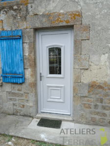 Pose porte d'entrée Mayenne 1