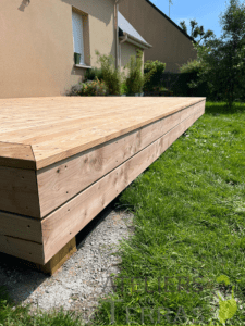 Terrasse - en bois naturel Mayenne