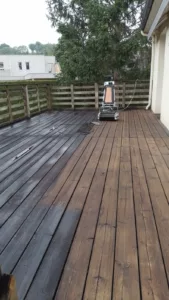 terrasse bois sale en cours de nattoyage Mayenne La baule